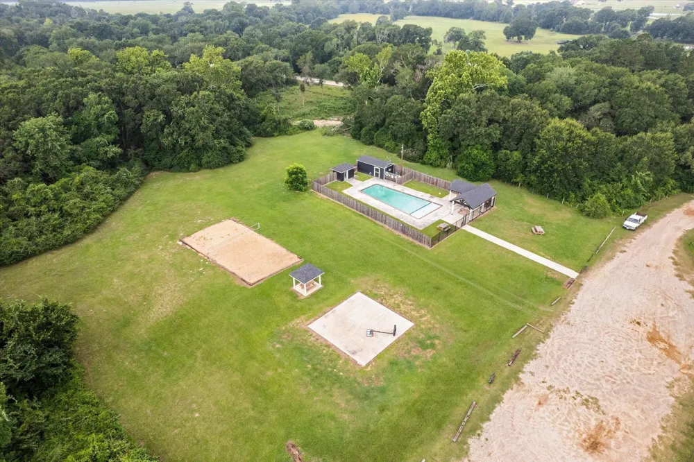 25301 Killarney Street Hempstead, TX 77445