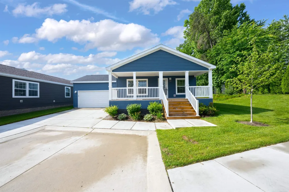 2756 Naples Court Lapeer Township, MI 48446