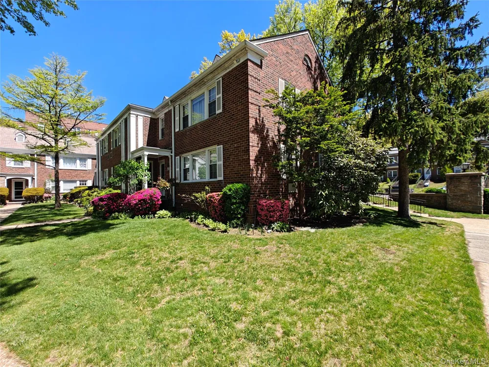 3 Lawrence Park Crescent #3 Bronxville, NY 10708