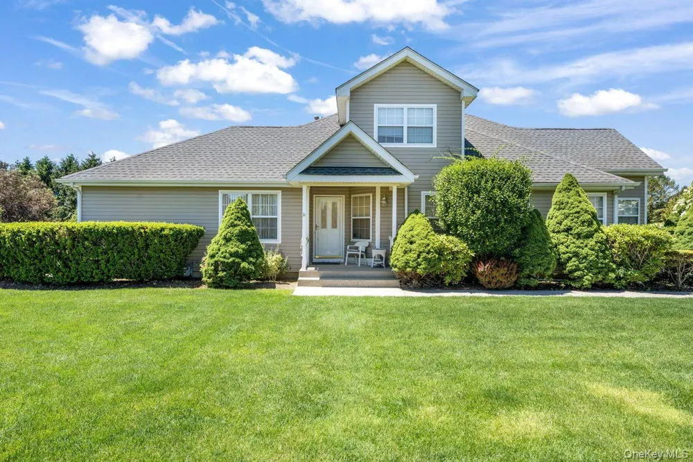 174 Adele Court Riverhead, NY 11901