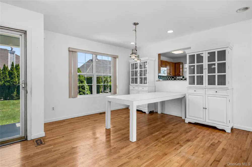 174 Adele Court Riverhead, NY 11901