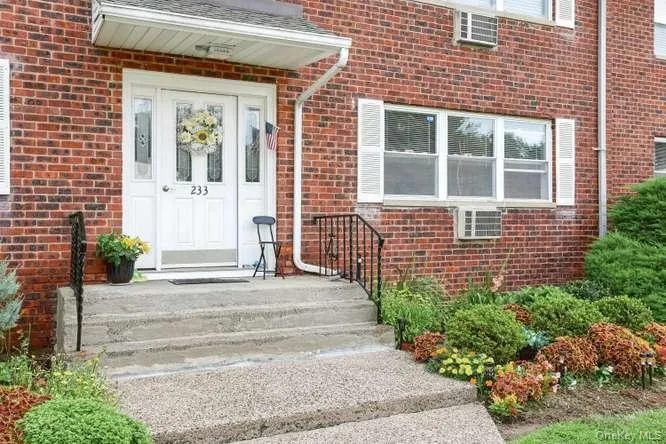 233 Middletown Road #D Pearl River, NY 10965