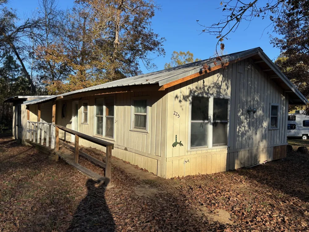 225 County Road 4090 N Woodville, TX 75979