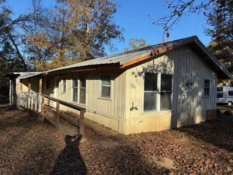 225 County Road 4090 N