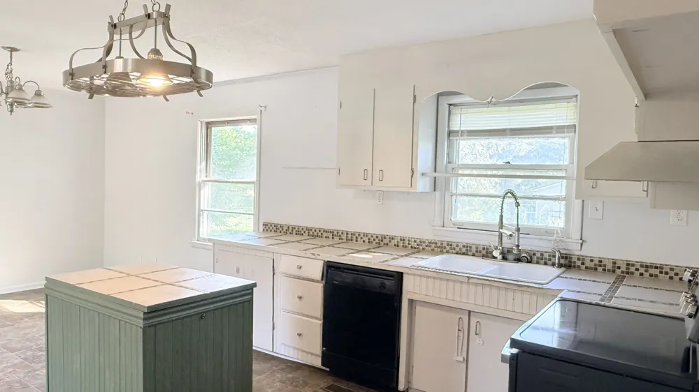 365 Stacy Rd Manchester, TN 37355