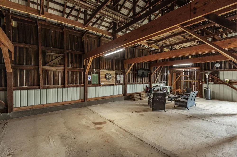 1113 E Robertson Rd Castalian Springs, TN 37031