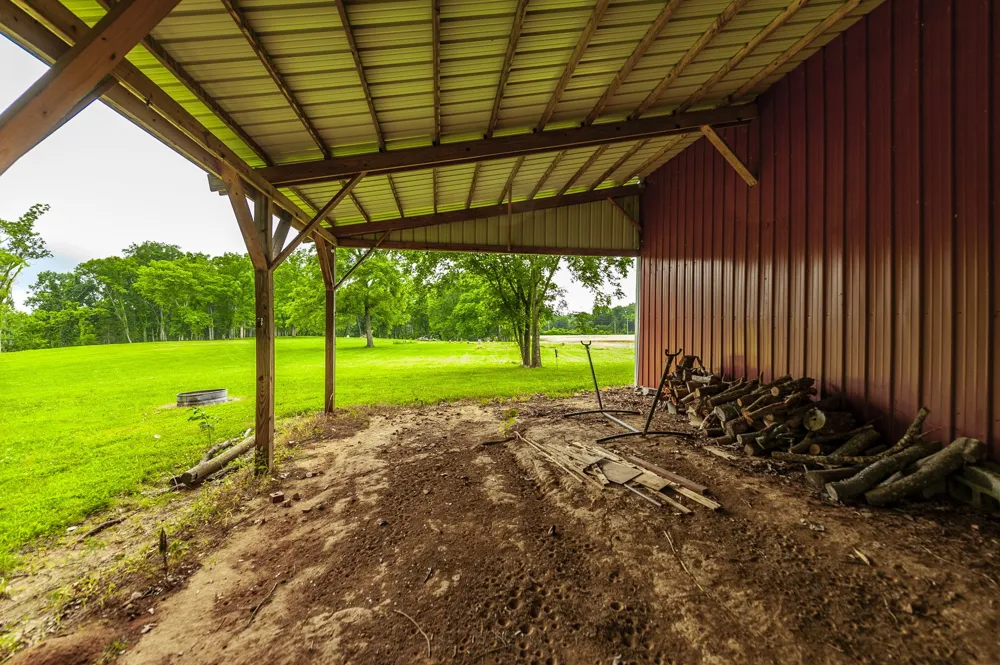 1113 E Robertson Rd Castalian Springs, TN 37031