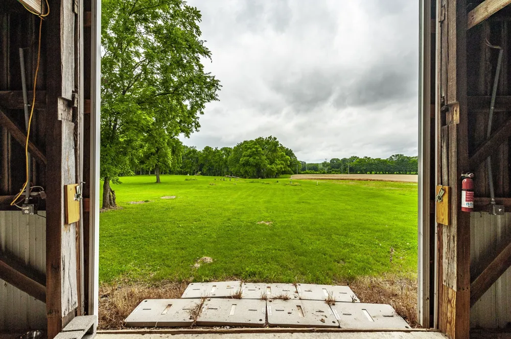 1113 E Robertson Rd Castalian Springs, TN 37031