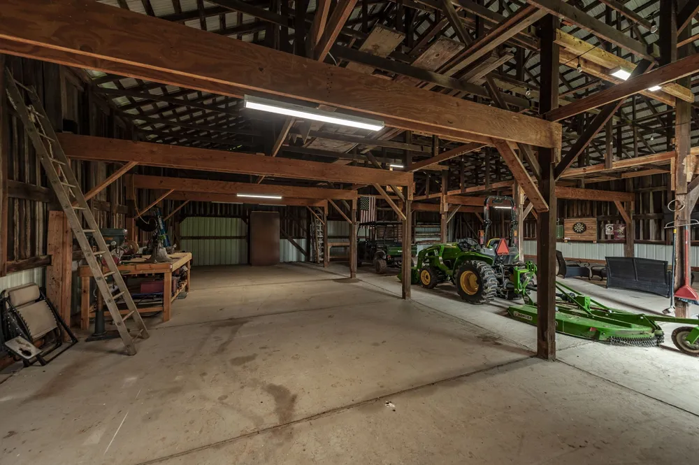 1113 E Robertson Rd Castalian Springs, TN 37031