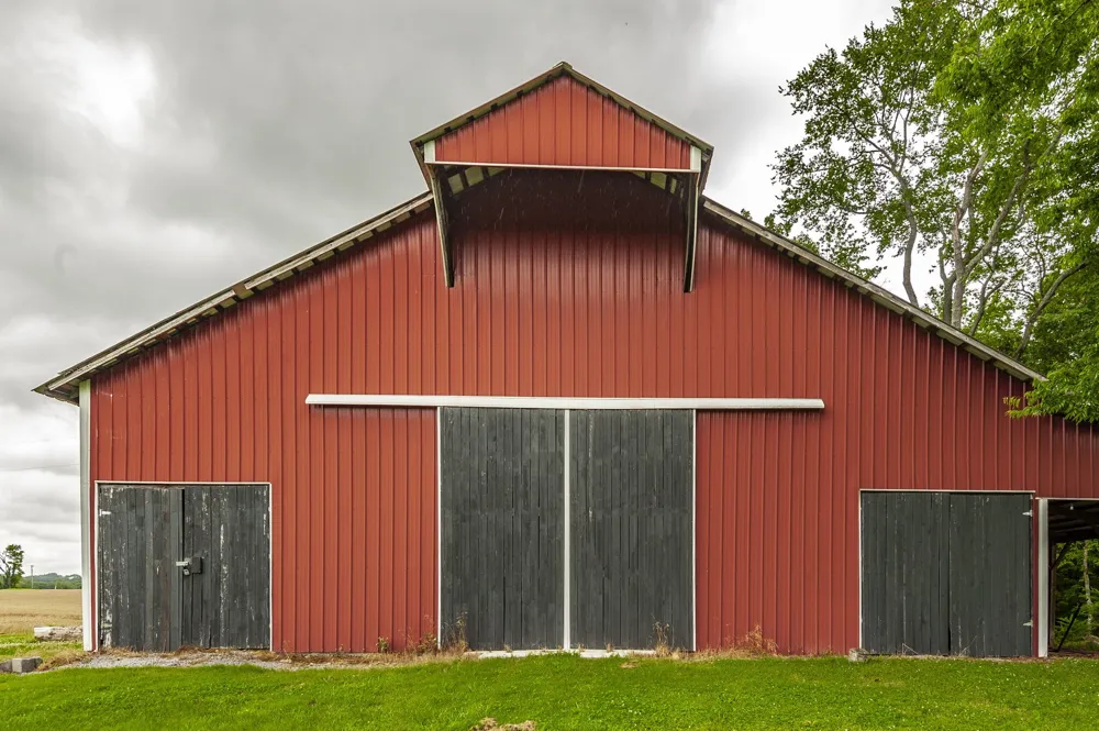 1113 E Robertson Rd Castalian Springs, TN 37031