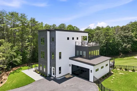 84 Schwarzwald Strasse