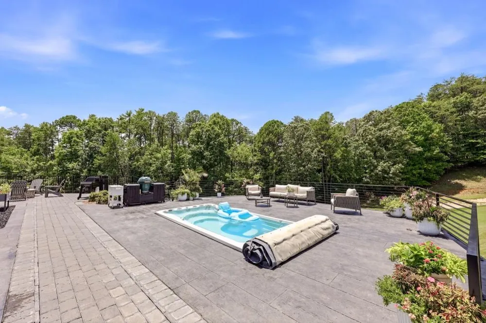 84 Schwarzwald Strasse Helen, GA 30545