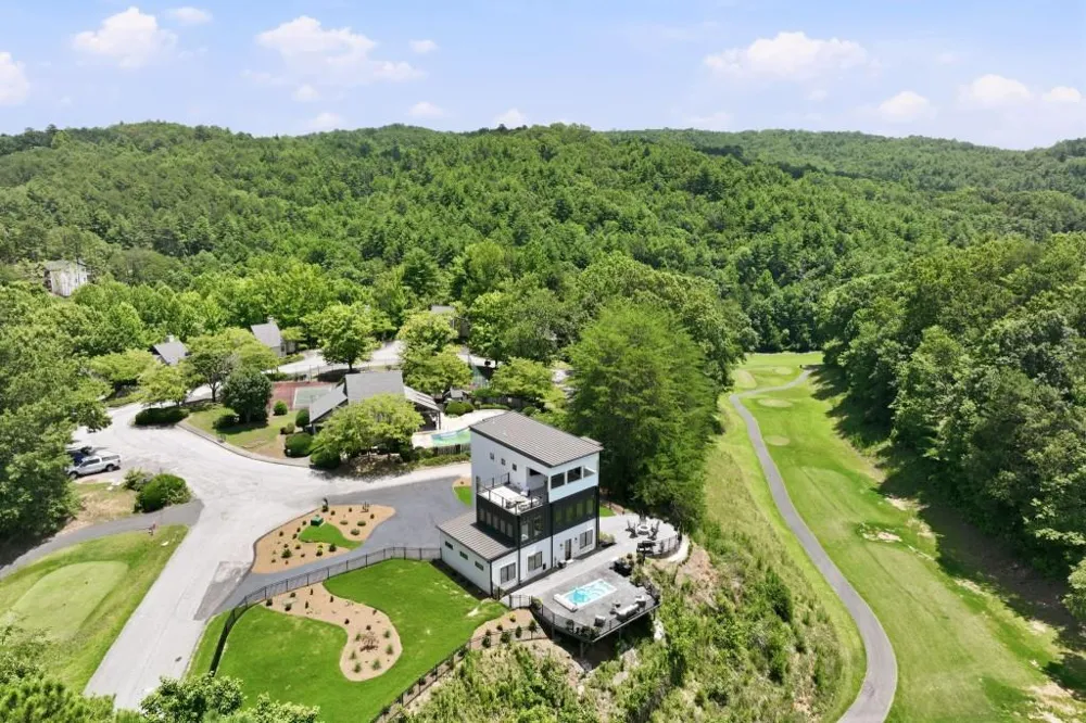 84 Schwarzwald Strasse Helen, GA 30545
