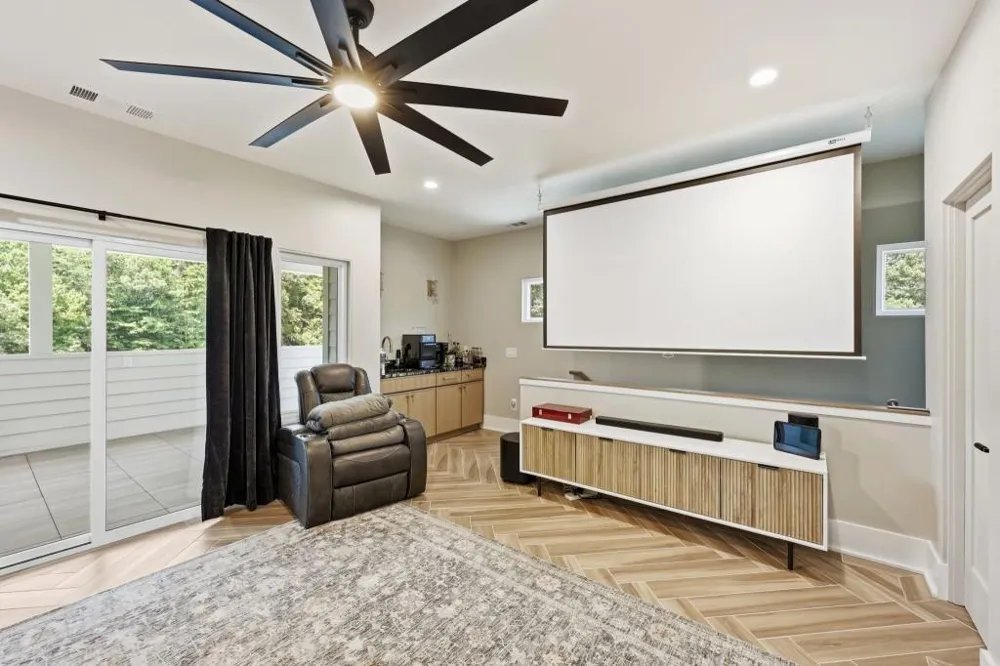 84 Schwarzwald Strasse Helen, GA 30545
