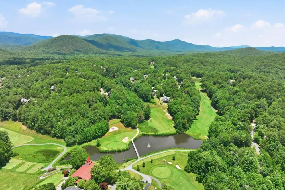 84 Schwarzwald Strasse Helen, GA 30545