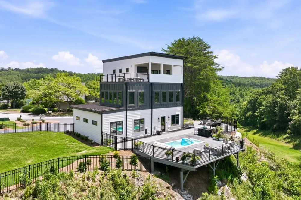 84 Schwarzwald Strasse Helen, GA 30545