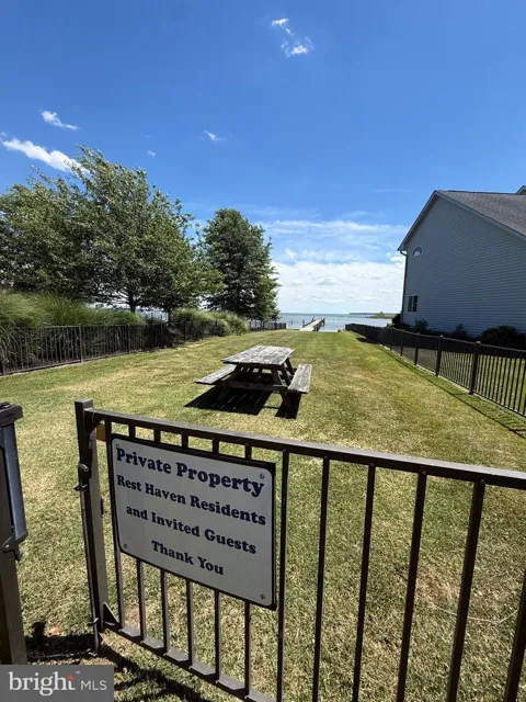 812 BAY VIEW DRIVE