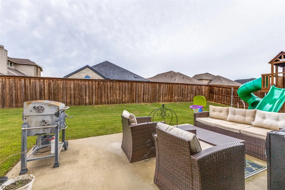 815 Wolf Springs Road Ferris, TX 75125