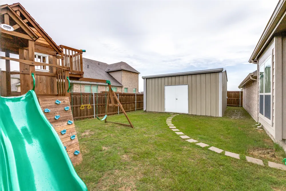 815 Wolf Springs Road Ferris, TX 75125