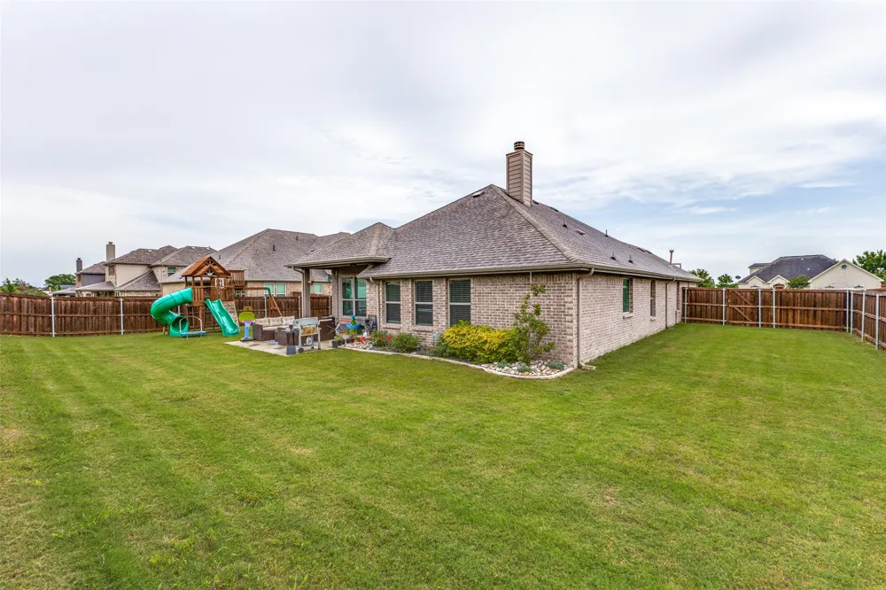 815 Wolf Springs Road Ferris, TX 75125