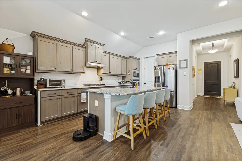 815 Wolf Springs Road Ferris, TX 75125