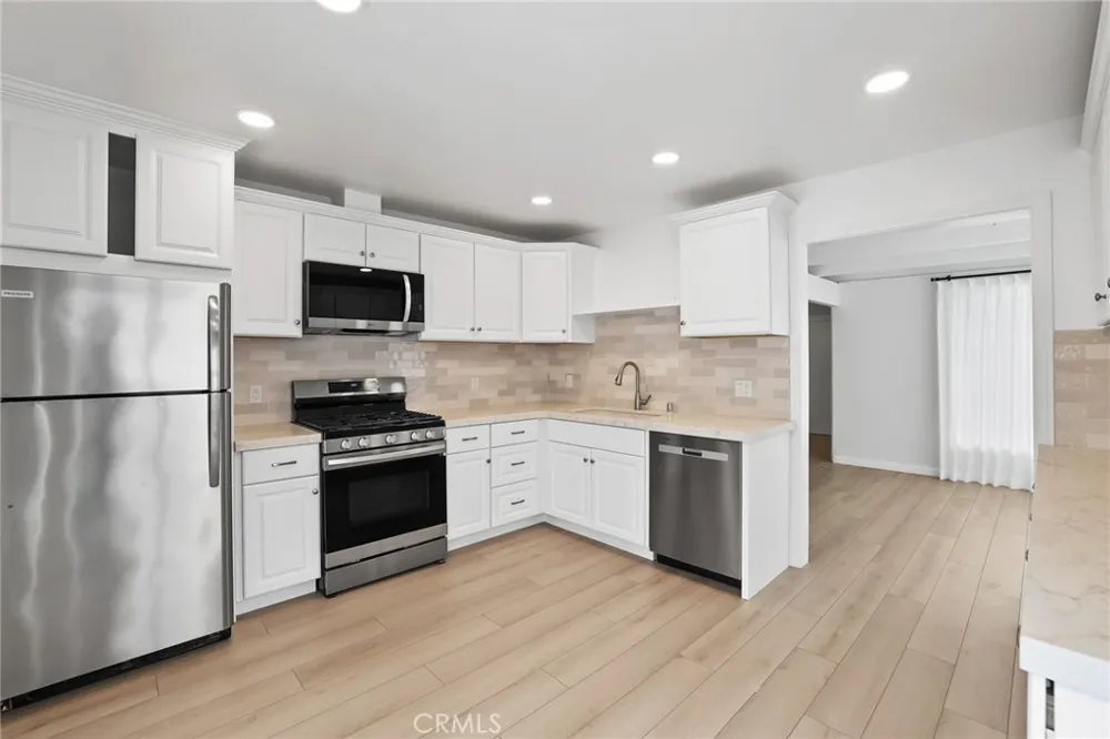295 Wave Laguna Beach, CA 92651