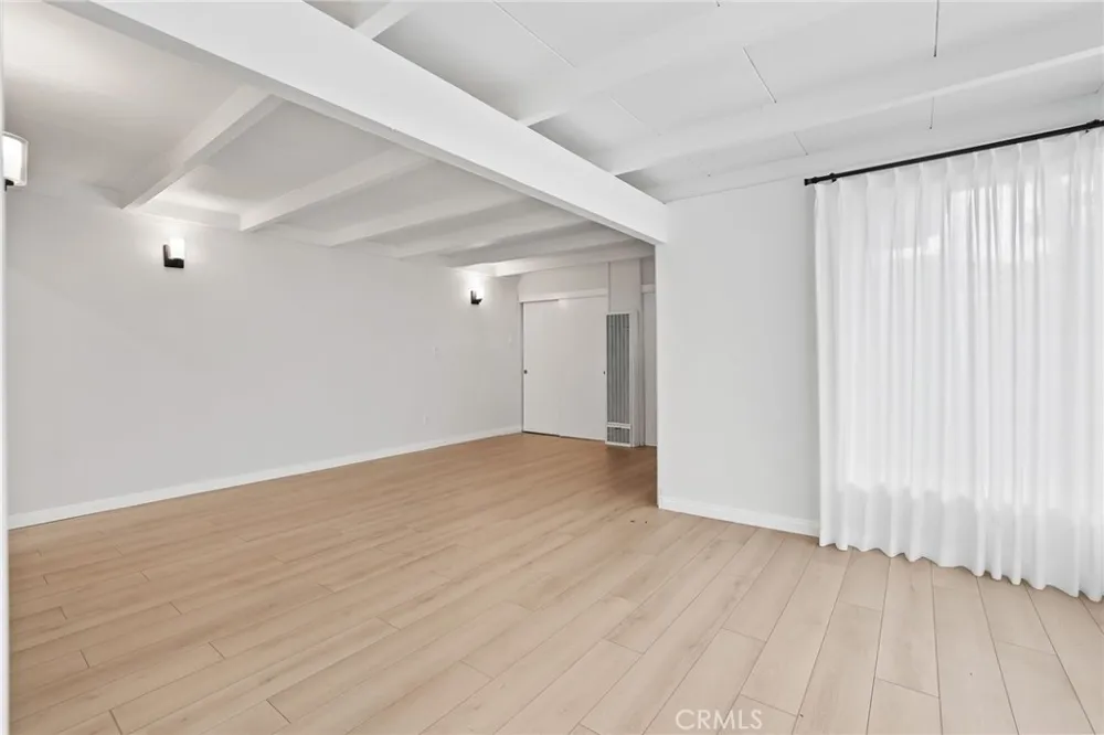 295 Wave Laguna Beach, CA 92651