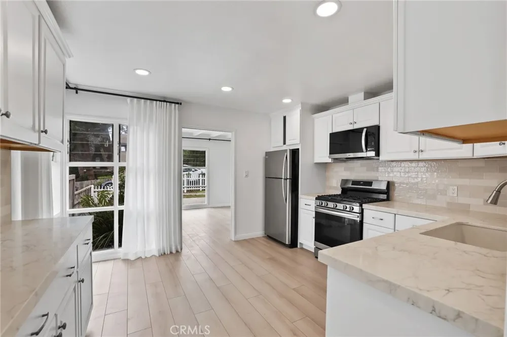 295 Wave Laguna Beach, CA 92651