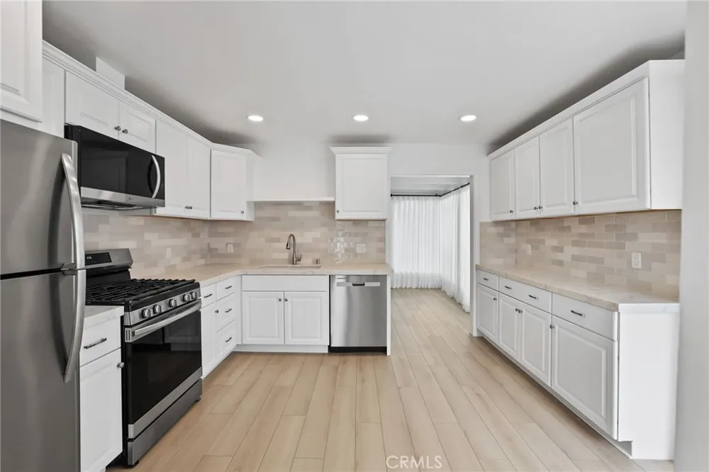 295 Wave Laguna Beach, CA 92651