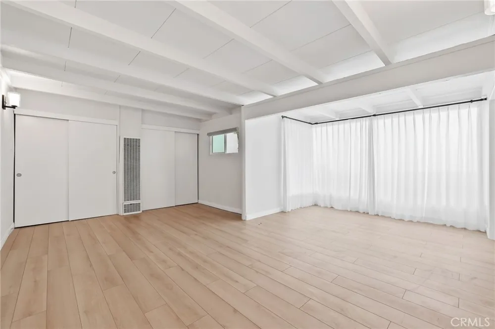 295 Wave Laguna Beach, CA 92651
