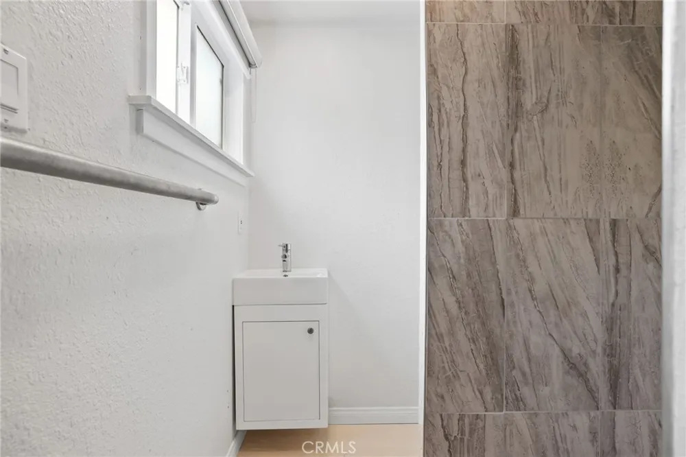 295 Wave Laguna Beach, CA 92651