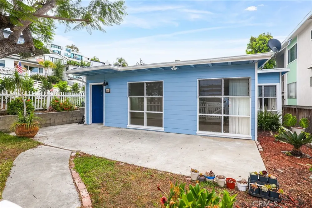 295 Wave Laguna Beach, CA 92651