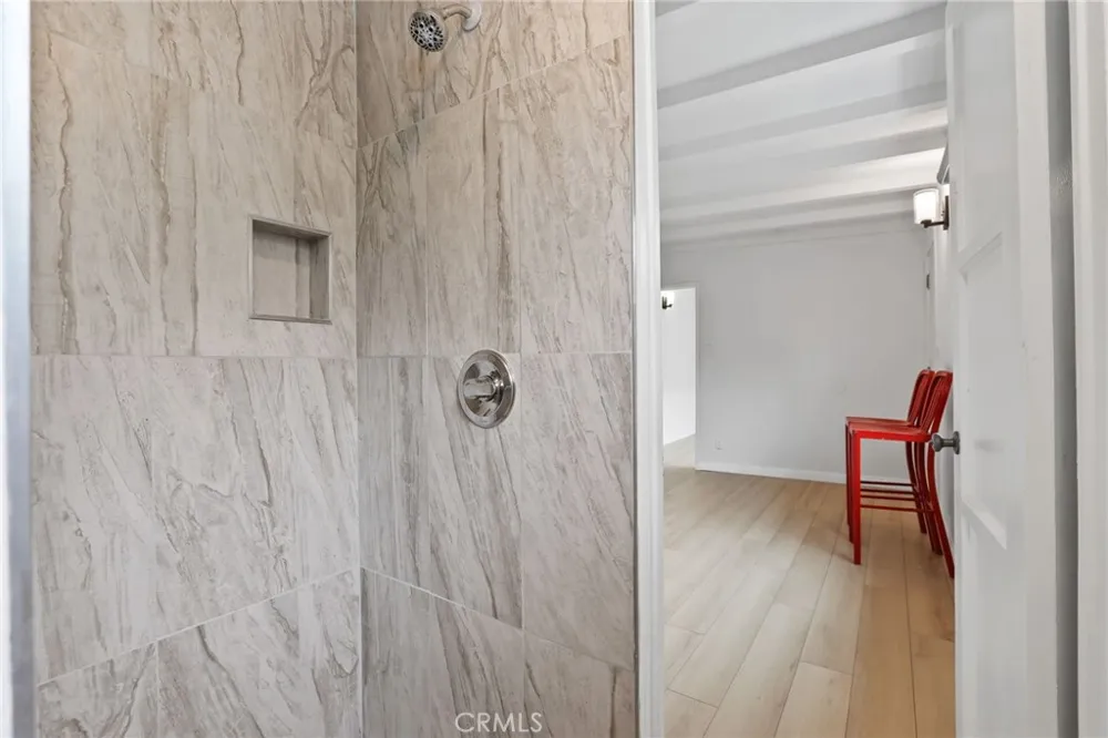 295 Wave Laguna Beach, CA 92651