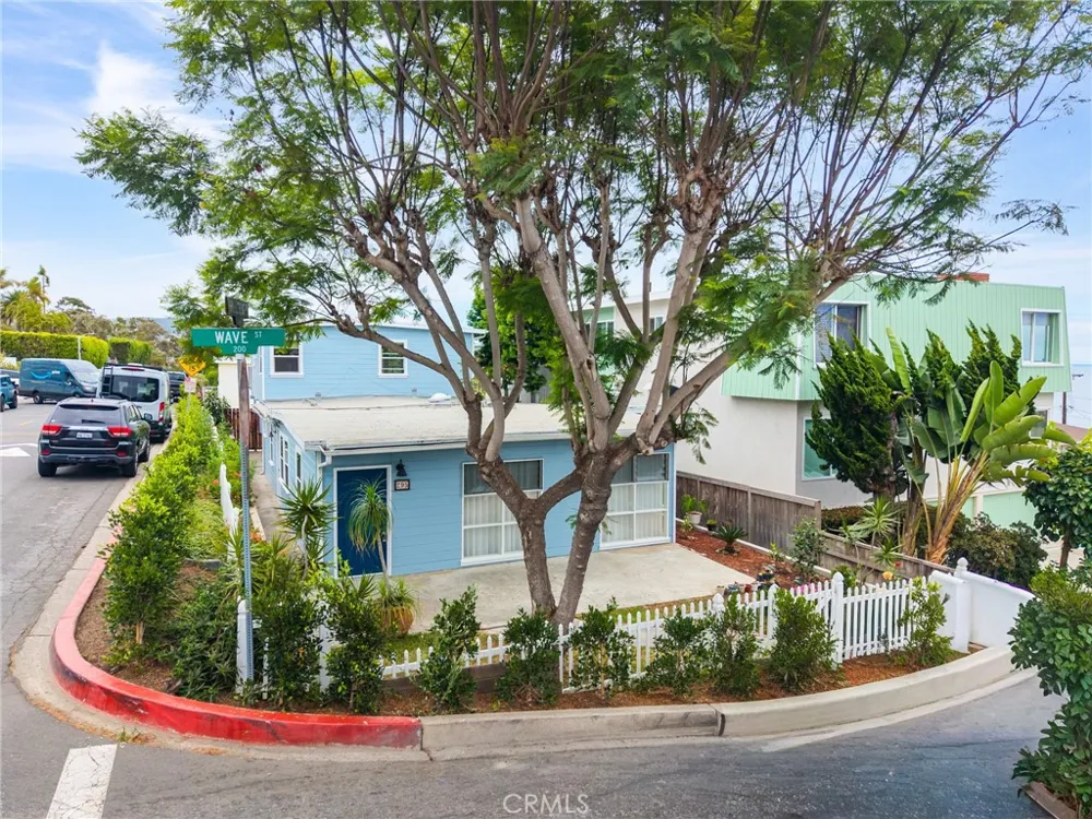 295 Wave Laguna Beach, CA 92651