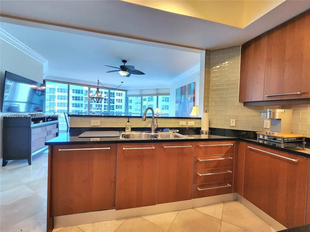 3101 S Ocean Dr #1106 Hollywood, FL 33019
