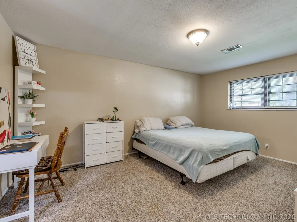 1201 Guinn Lane Bartlesville, OK 74006