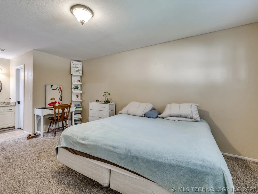 1201 Guinn Lane Bartlesville, OK 74006