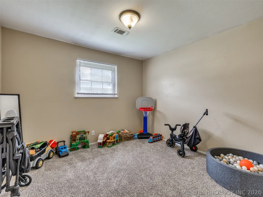 1201 Guinn Lane Bartlesville, OK 74006