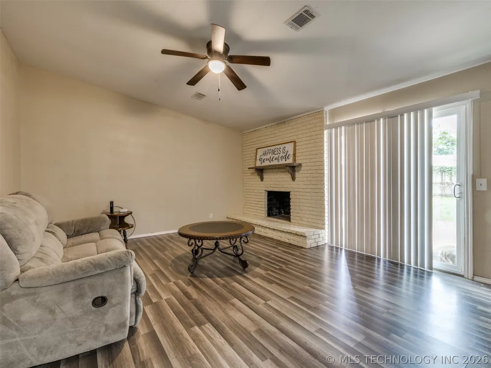 1201 Guinn Lane Bartlesville, OK 74006
