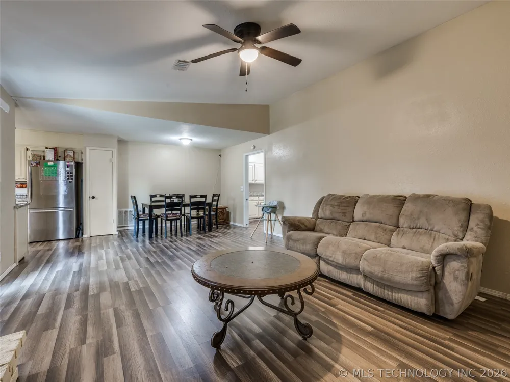 1201 Guinn Lane Bartlesville, OK 74006