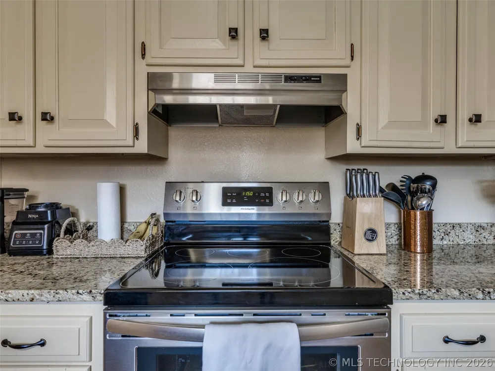 1201 Guinn Lane Bartlesville, OK 74006
