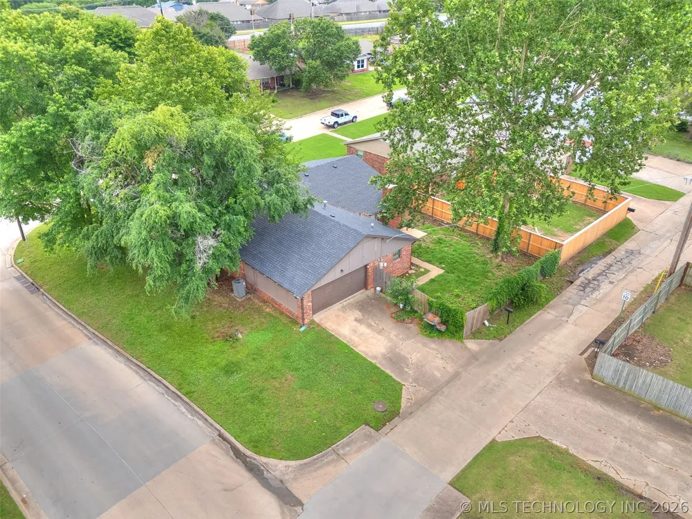 1201 Guinn Lane Bartlesville, OK 74006