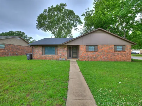 1201 Guinn Lane