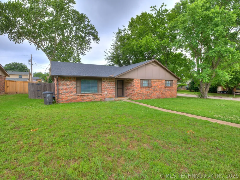 1201 Guinn Lane Bartlesville, OK 74006