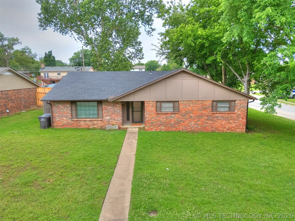 1201 Guinn Lane Bartlesville, OK 74006