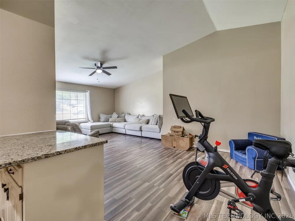 1201 Guinn Lane Bartlesville, OK 74006