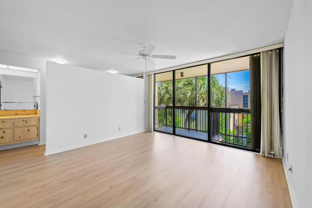 8701 SW 30th Street #211 Davie, FL 33328