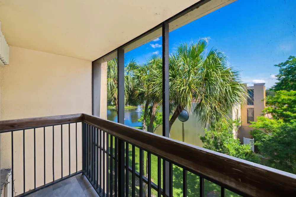 8701 SW 30th Street #211 Davie, FL 33328