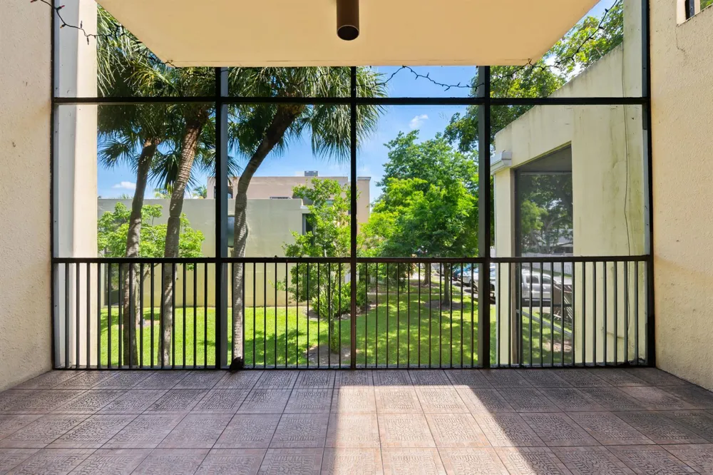 8701 SW 30th Street #211 Davie, FL 33328