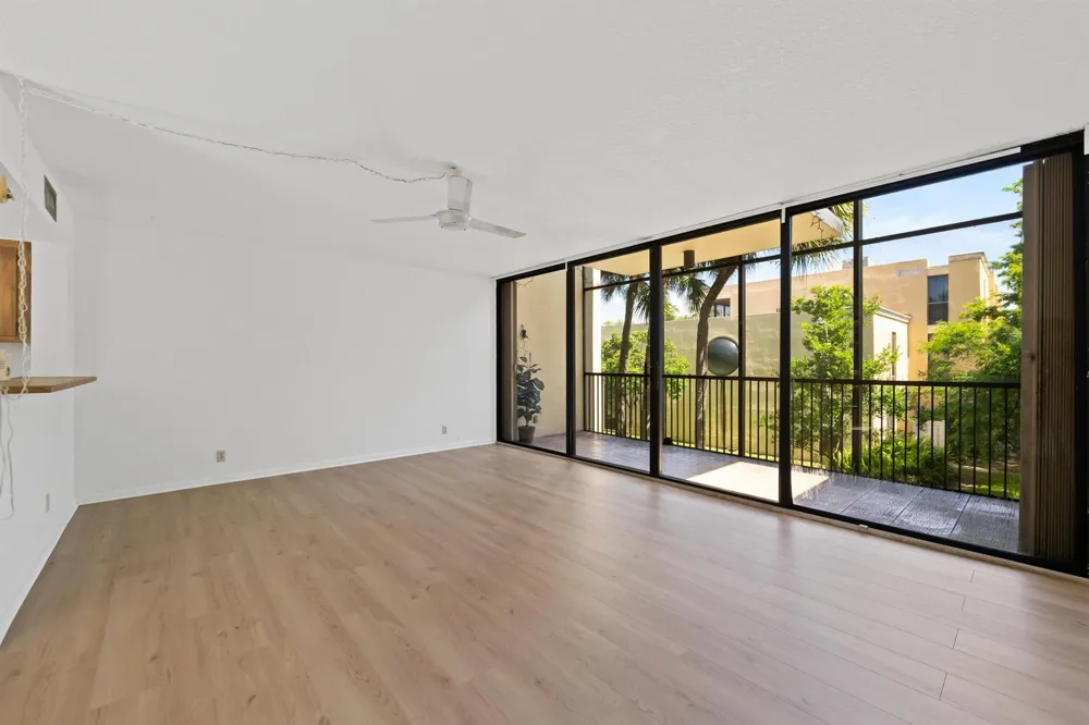 8701 SW 30th Street #211 Davie, FL 33328
